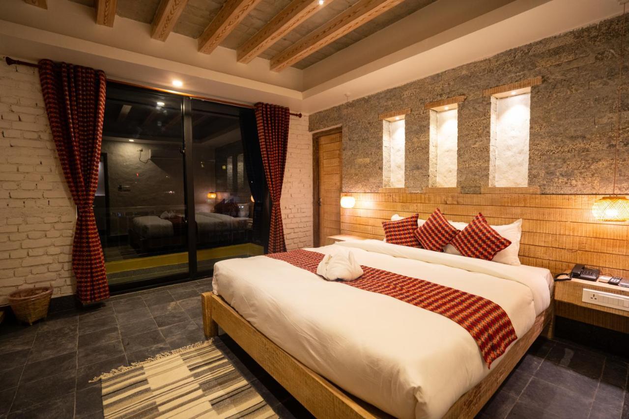 Hotel Mera Peak Private Limited Pokhara Luaran gambar